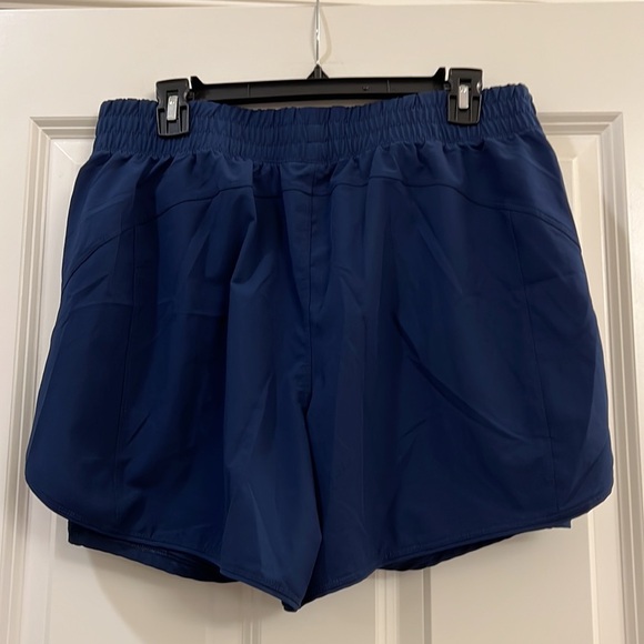 Avia ladies shorts - Picture 2 of 4